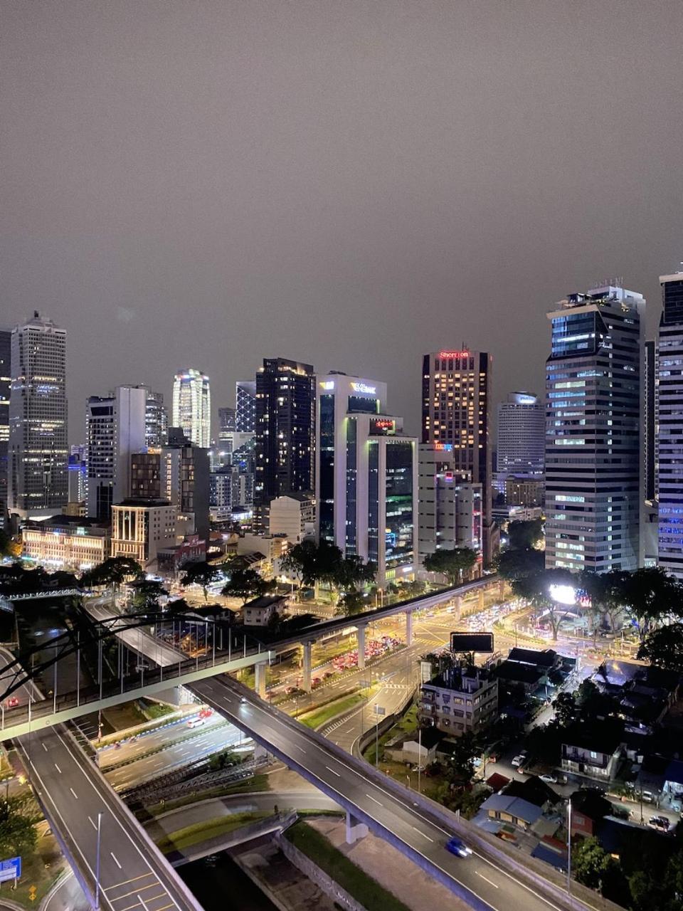 Mercu Summer Suites Klcc By Minutepointhome Kuala Lumpur Exterior photo